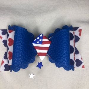 Independence bows